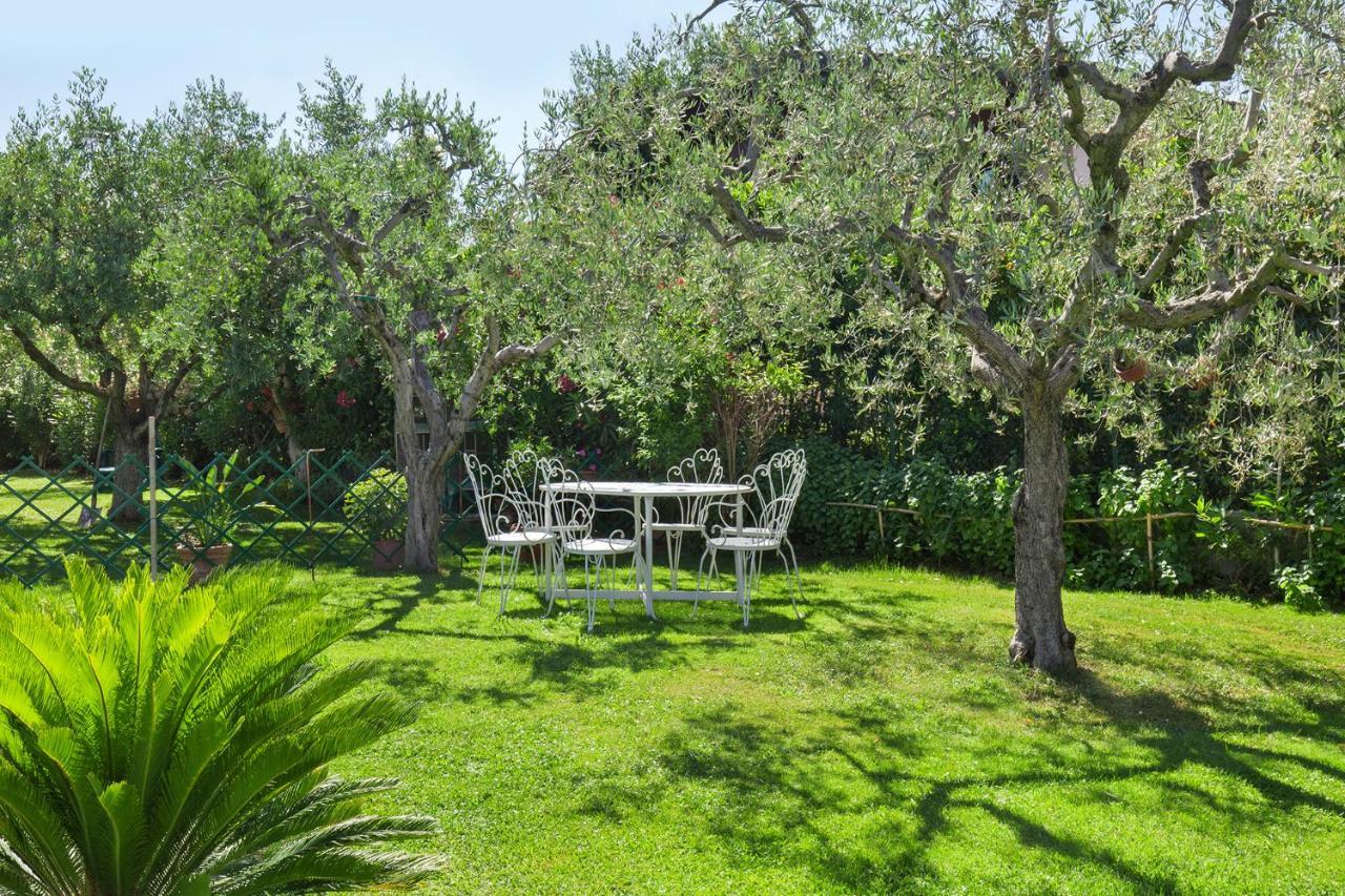 Villa Aurora-Holiday Home APT 1 Bardolino Exterior foto